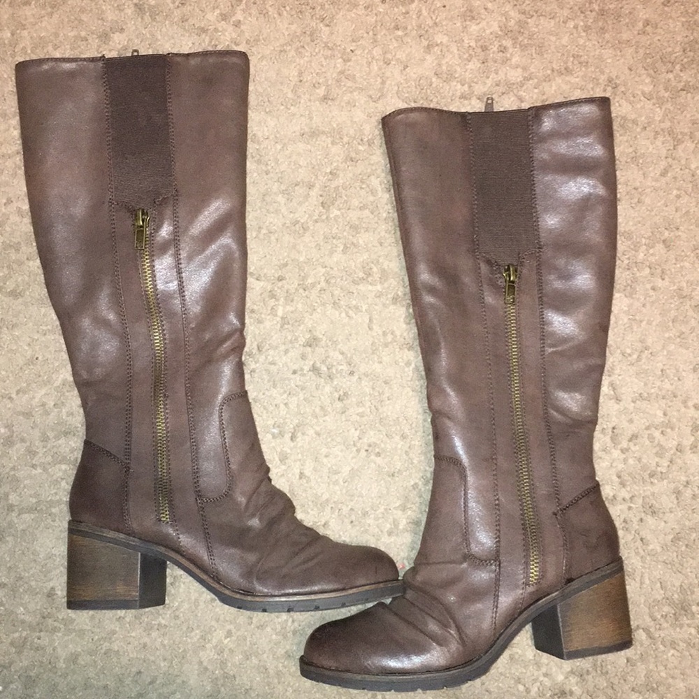 Bare Traps boots!
